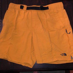 The North Face Men's Shorts Size Large (7" Inseam)